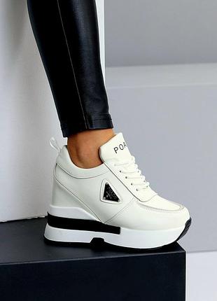 Сникерсы женские