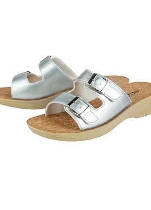 Женские шлепанцы