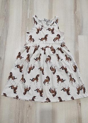 Красивое легкое платье без рукавов, платьеце с лошадками на 6-8 лет