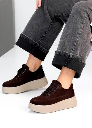 Крутые кроссовки натуральная замша цвет горький шоколад на бежевой платформе, осенние женские кроссовки, девчачьи на толстой подошве