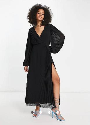 Плісирована максі сукня з широкими рукавами