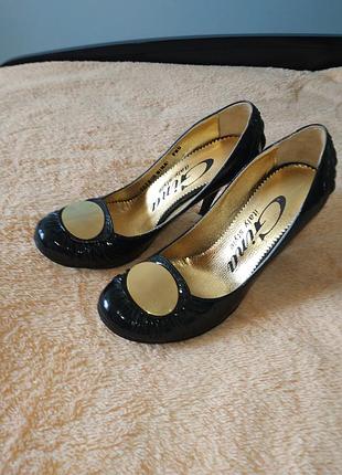 Новая обувь из магазина, остатки состава. туфли женские.арт.2159 цена от производителя.
