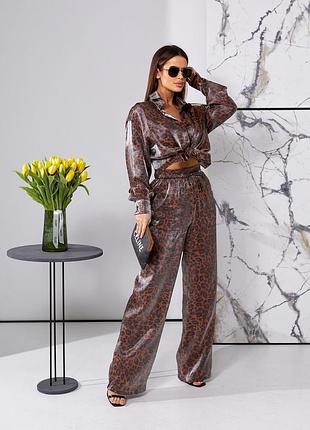 Костюм жіночий