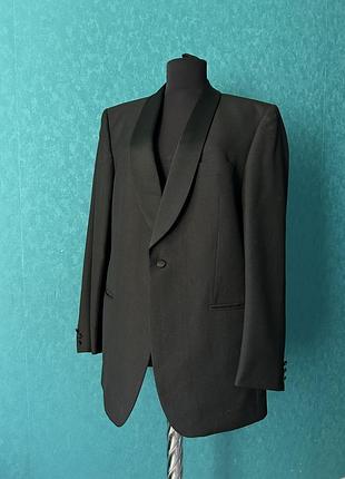 Піджак чорний смокінг з чоловічого плеча з атласними ґудзиками і лацканом напівовняний