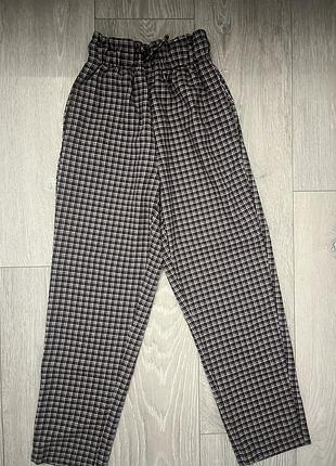 Тонкие брюки 140 размер