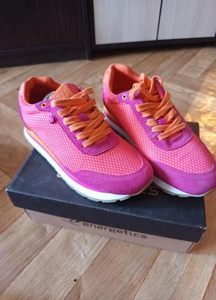 Кроссовки  женские