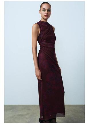 Драпірована тюлева сукня з принтом – бордовий | zara розмір с