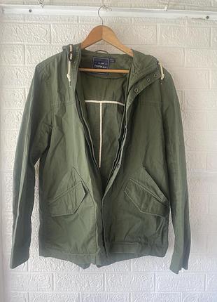 Легкая курточка хаки с капюшоном torman m.