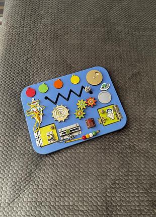 Бізіборд для малюків