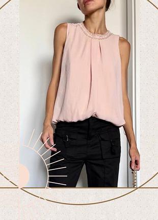 Рожева блуза майка без рукавів вишивка бісер завʼязка обʼємна oldmoney