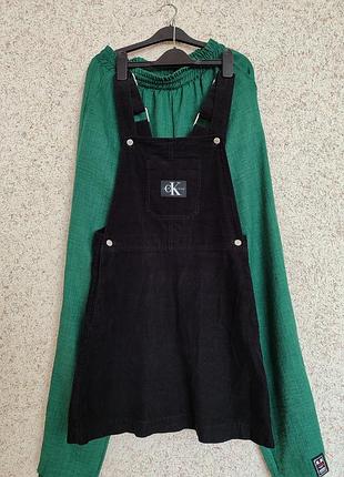 Чорний вельветовий сарафан calvin klein jeans розмір xs-s