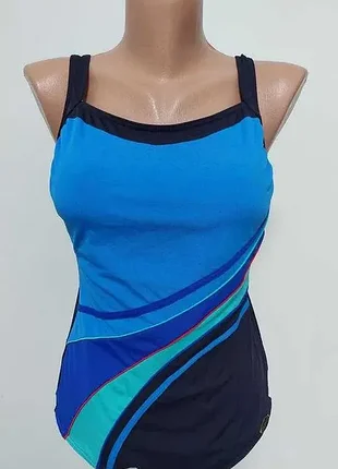 Стильный слитный купальник sunflaire