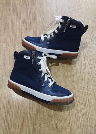 Бомбезные ботинки ugg оригинальные высокие кеды