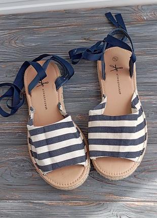 Босоножки, сандалии