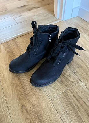 Жіночі чоботи короткі, черевики чорні натуральний нубук, осінь зима