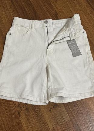 Білі джинсові шортики