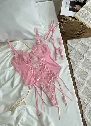 Боди розовый с кружевом 7