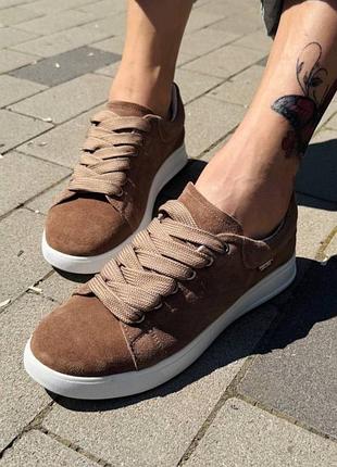 Жіночі кеди з натуральної замші темний беж