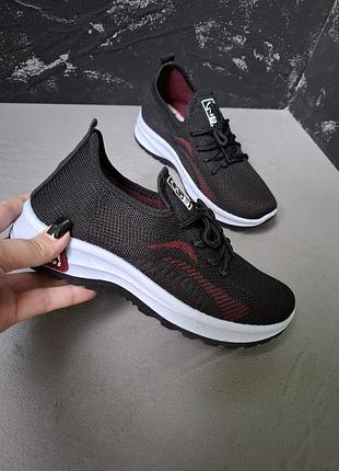 Жіночі кросівки. кросівки для жінок. кросівки на жінок.