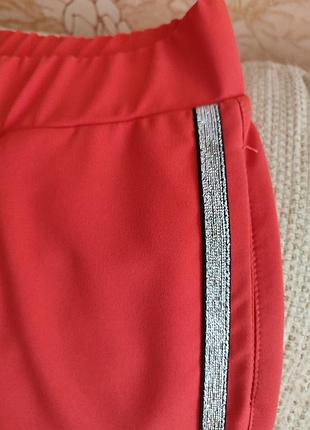 Брюки красные 2
