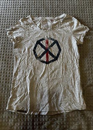 Жіноча футболка shirts fur life