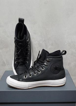 Женские высокие кожаные кеды