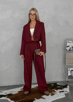 Красивий костюм марсала бордовий костюм