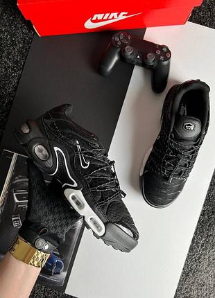 Мужские кроссовки nike air max plus tn lace toggle black white