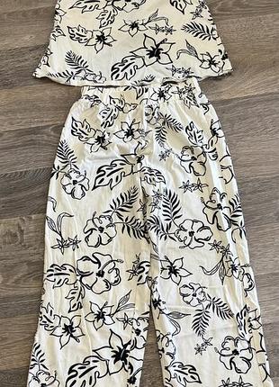 Дуже красивий літній костюмчик zara з відкритою спинкою. для дівчинки 134 сантиметрів 9 рочків