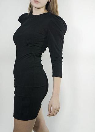 Стильна чорна сукня bershka