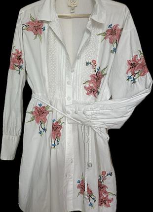 Жіноча сукня-вишиванка з довгим рукавом, квіткова вишивка.
