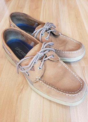 Топсайдеры sperry