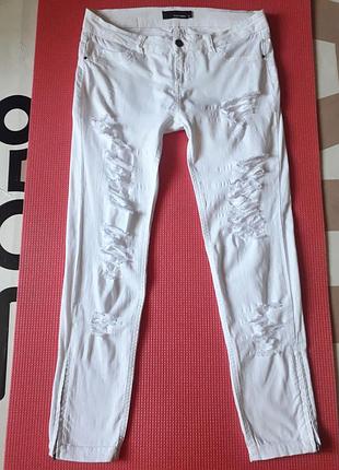 Джинсы белые с потертостями tally weill