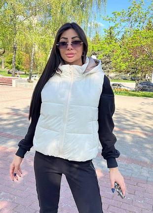 Жилетка жіноча стьобана демісезонна укорочена плащівка біла  xs, s, m, l, xl.