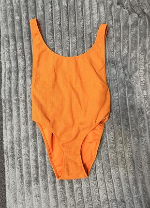 Суцільний купальник