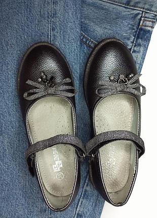 Детские босоножки/туфли серебристого цвета