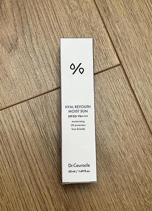 Увлажняющий солнцезащитный крем с гиалуроновой кислотой dr. ceuracle hyal reyouth moist sun spf50+ / pa++++