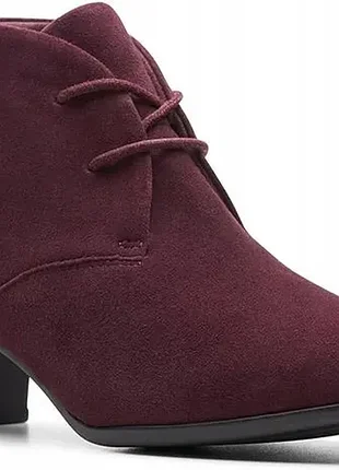 Стильні бордові черевики з натуральної замші. clarks.  англія.