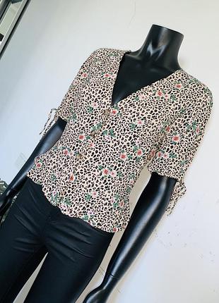 🌺 женская блузка topshop леопардовый принт с цветами 🌿 бежевая, вискоза, пуговицы, размер uk 10 / eu 38 / us 6