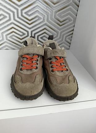 Кросівки reserved