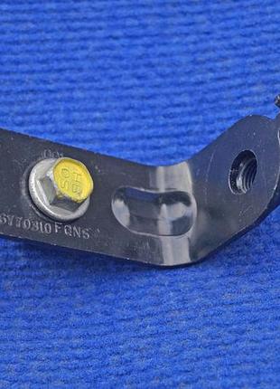 Крепление (кронштейн) заднего ремня безопасности nissan navara d40 , np300  (306770310)