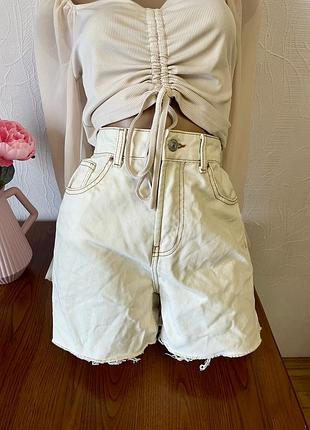 Стильні джинсові шорти primark