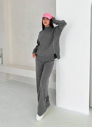 Костюм з трикотажу светер та штани палаццо