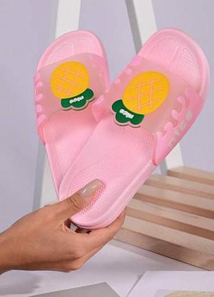 Женские легкие шлепанцы
