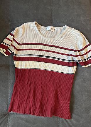 Футболка в рубчик з полосами