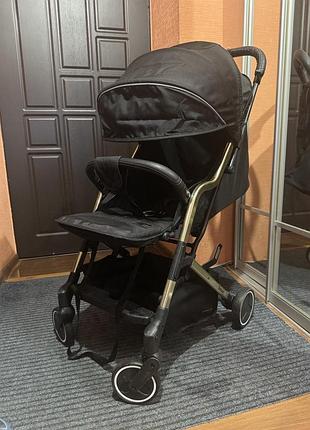Прогулянкова коляска smart carrello