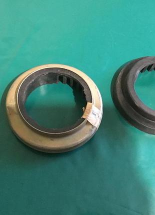 Подставки под задние пружины