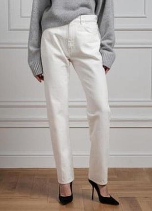 Якісні джинси mom у молочному кольорі