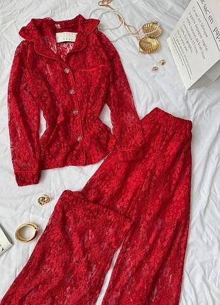Гіпюровий костюм в піжамному стилі