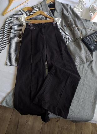 Якісні графітові прямі брюки у смужку з тонкої вовни